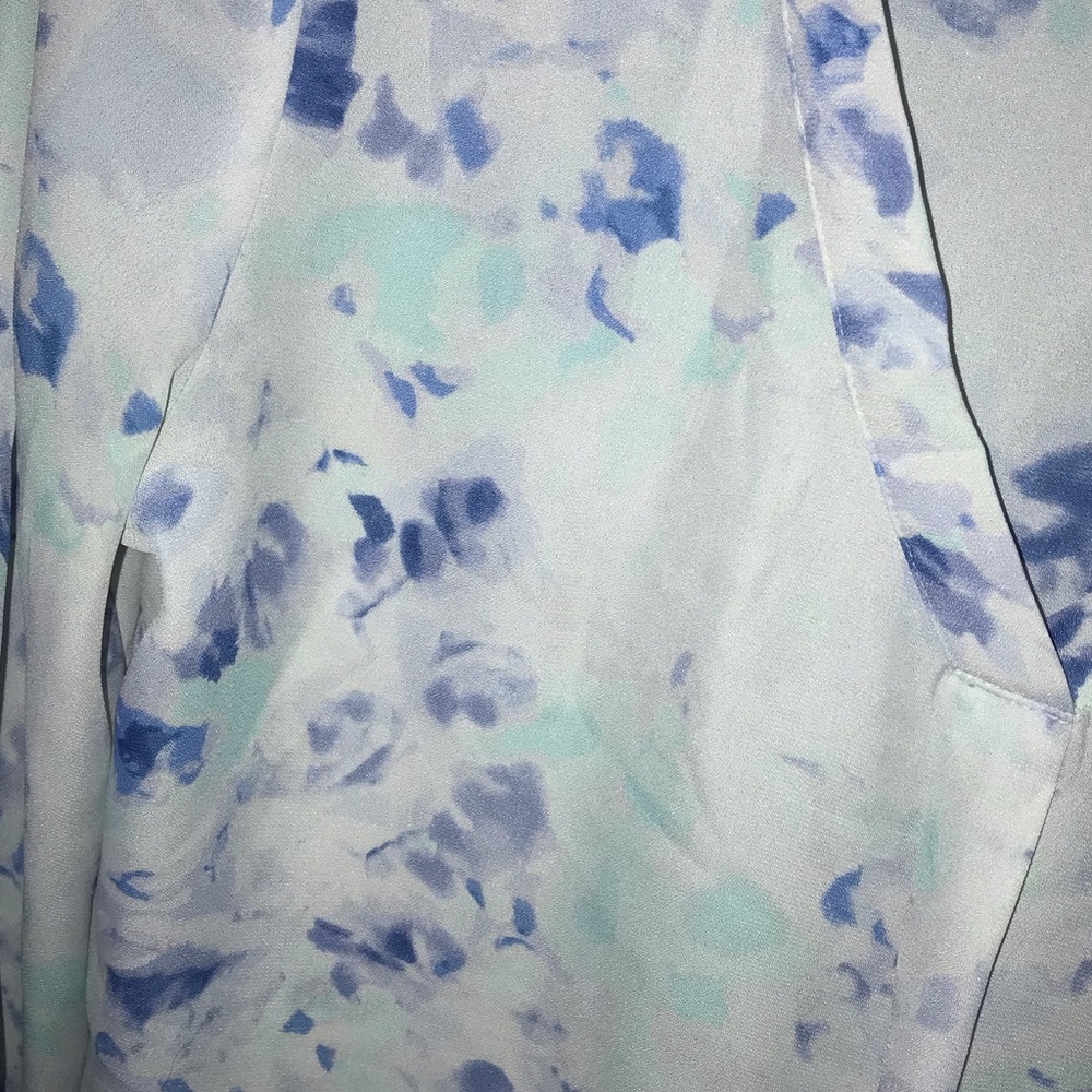 Patterned blouse - Picture 2 of 3